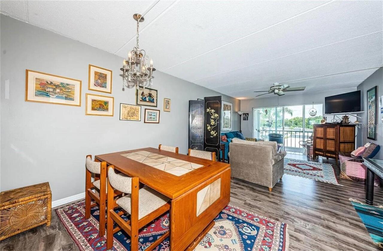 Listing Photo 8