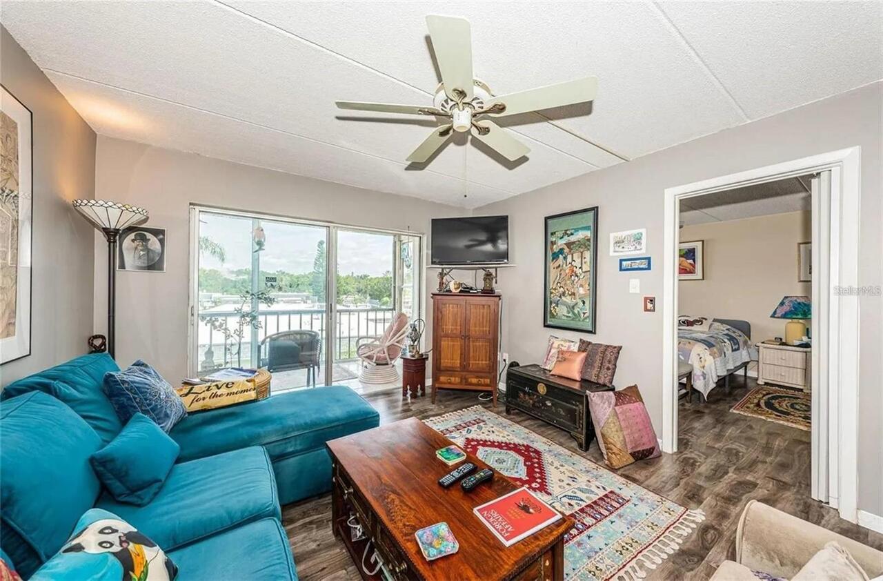 Listing Photo 9