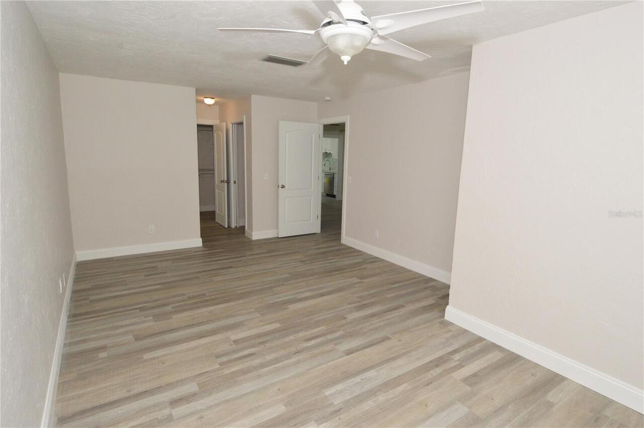 Listing Photo 33