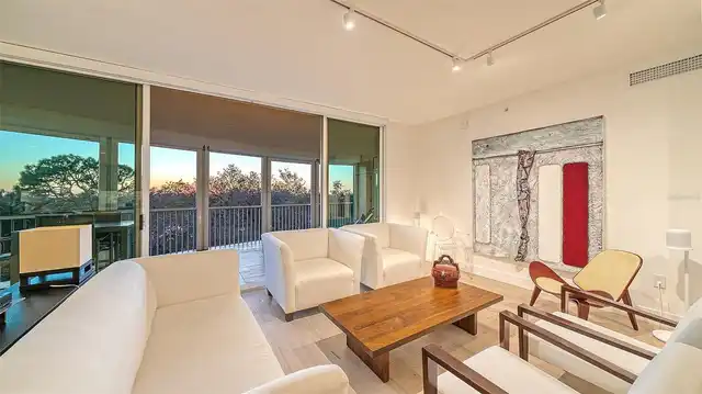 Listing Photo 16