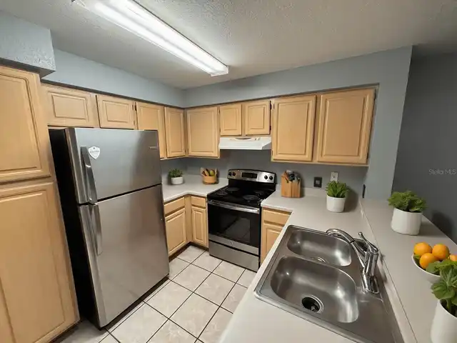 Listing Photo 12