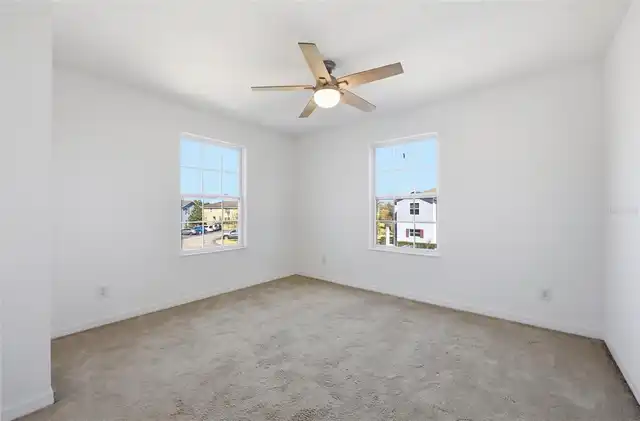 Listing Photo 9