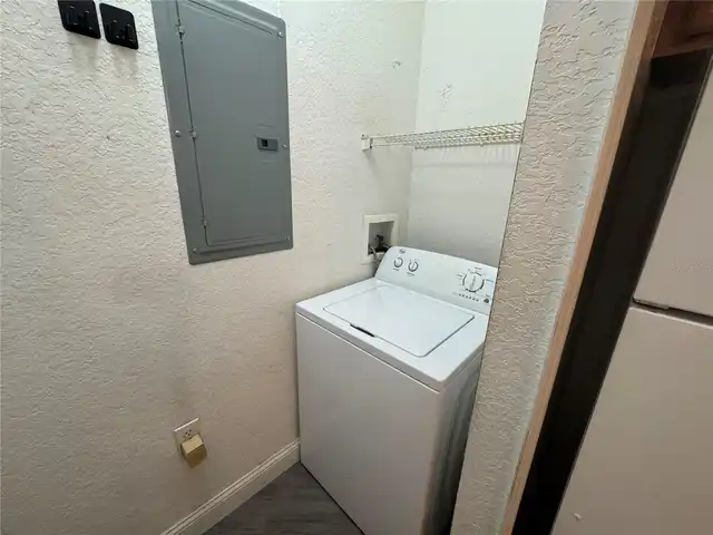 Listing Photo 9