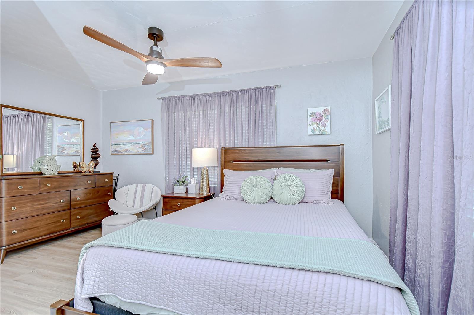 Listing Photo 12