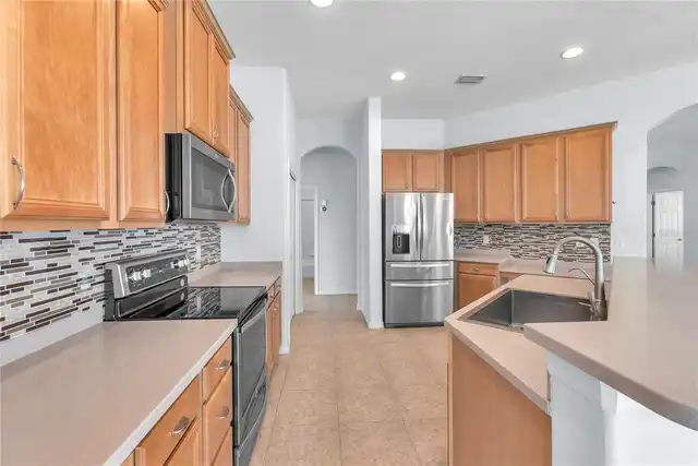Listing Photo 9