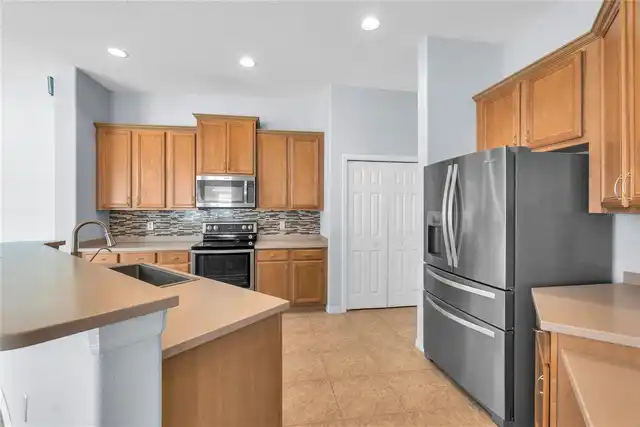 Listing Photo 10
