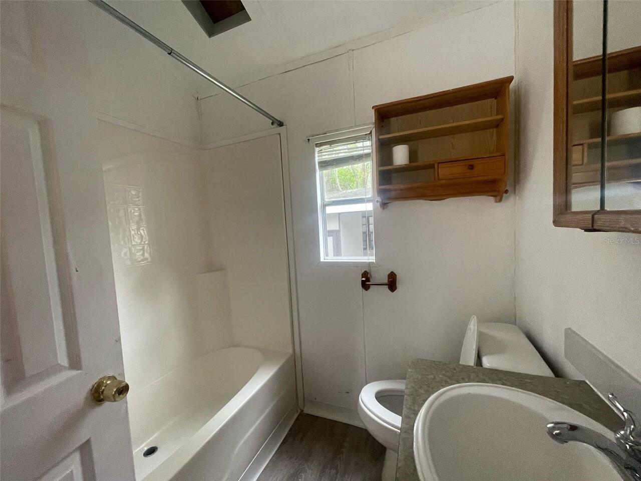 Listing Photo 14