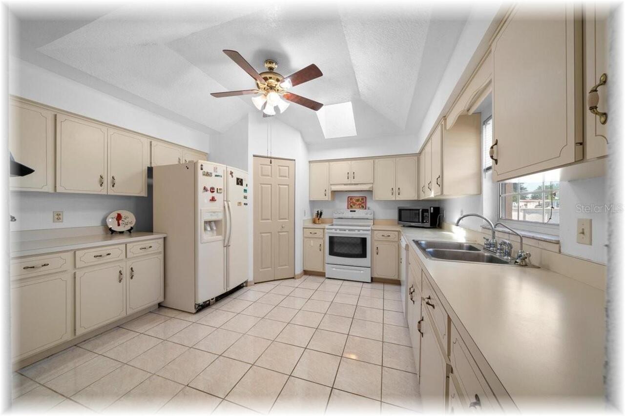 Listing Photo 8
