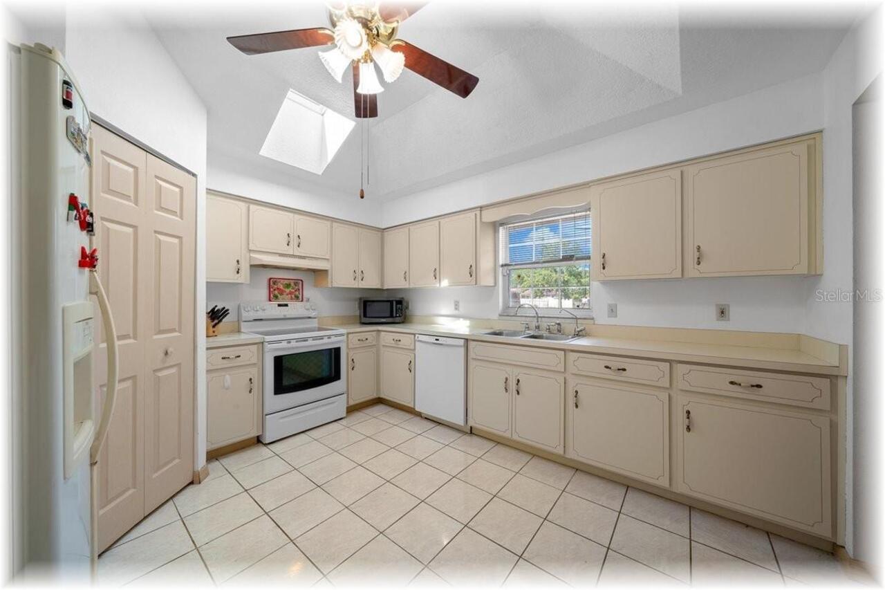 Listing Photo 9