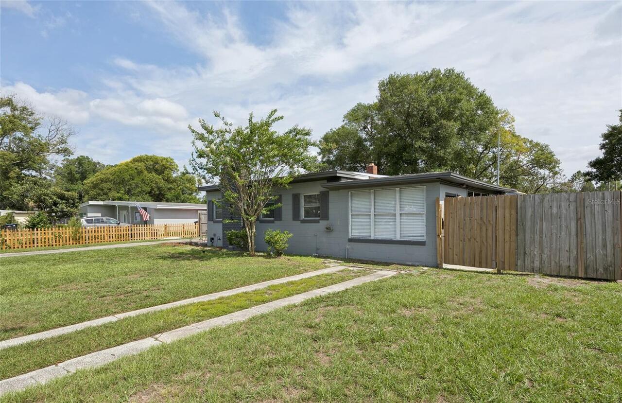 Listing Photo 16