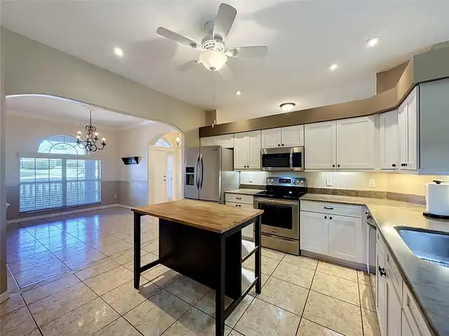 Listing Photo 14