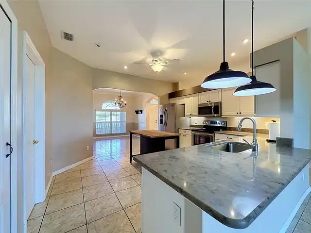 Listing Photo 15
