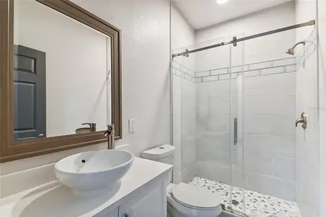 Listing Photo 14
