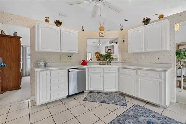 Listing Photo 16