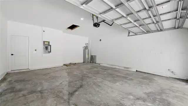 Listing Photo 11