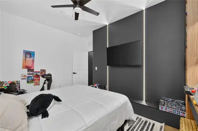 Listing Photo 14