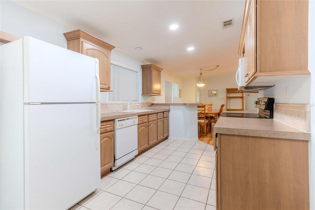 Listing Photo 11