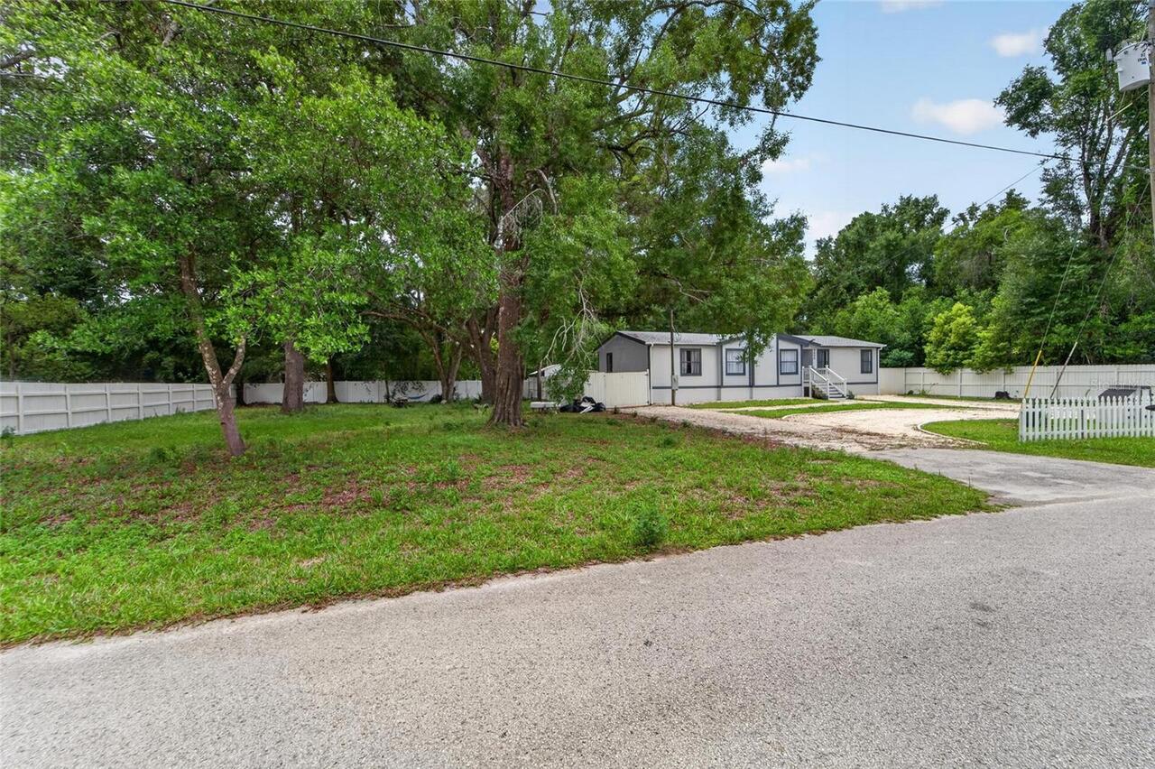 Listing Photo 9