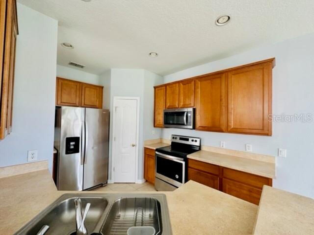 Listing Photo 11