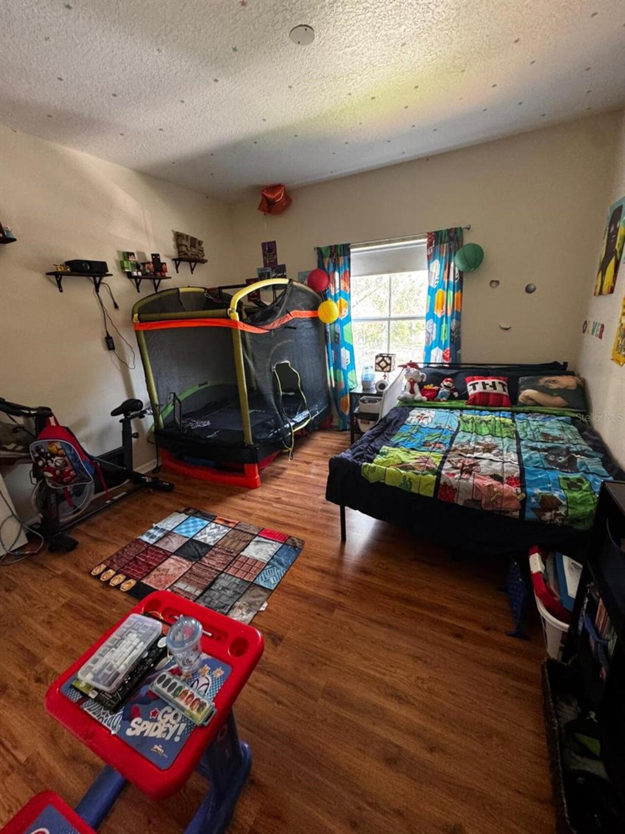Listing Photo 17