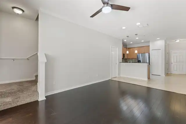 Listing Photo 17
