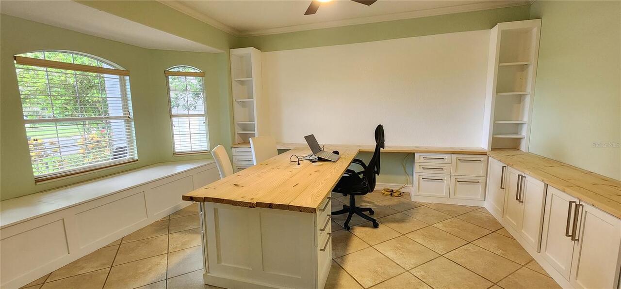 Listing Photo 12
