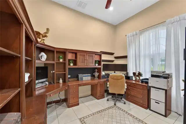 Listing Photo 6