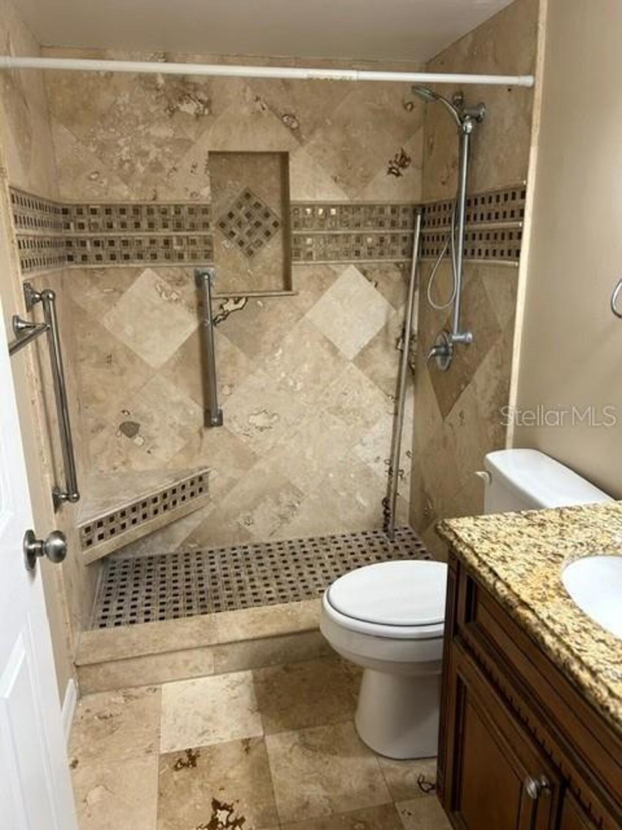 Listing Photo 10