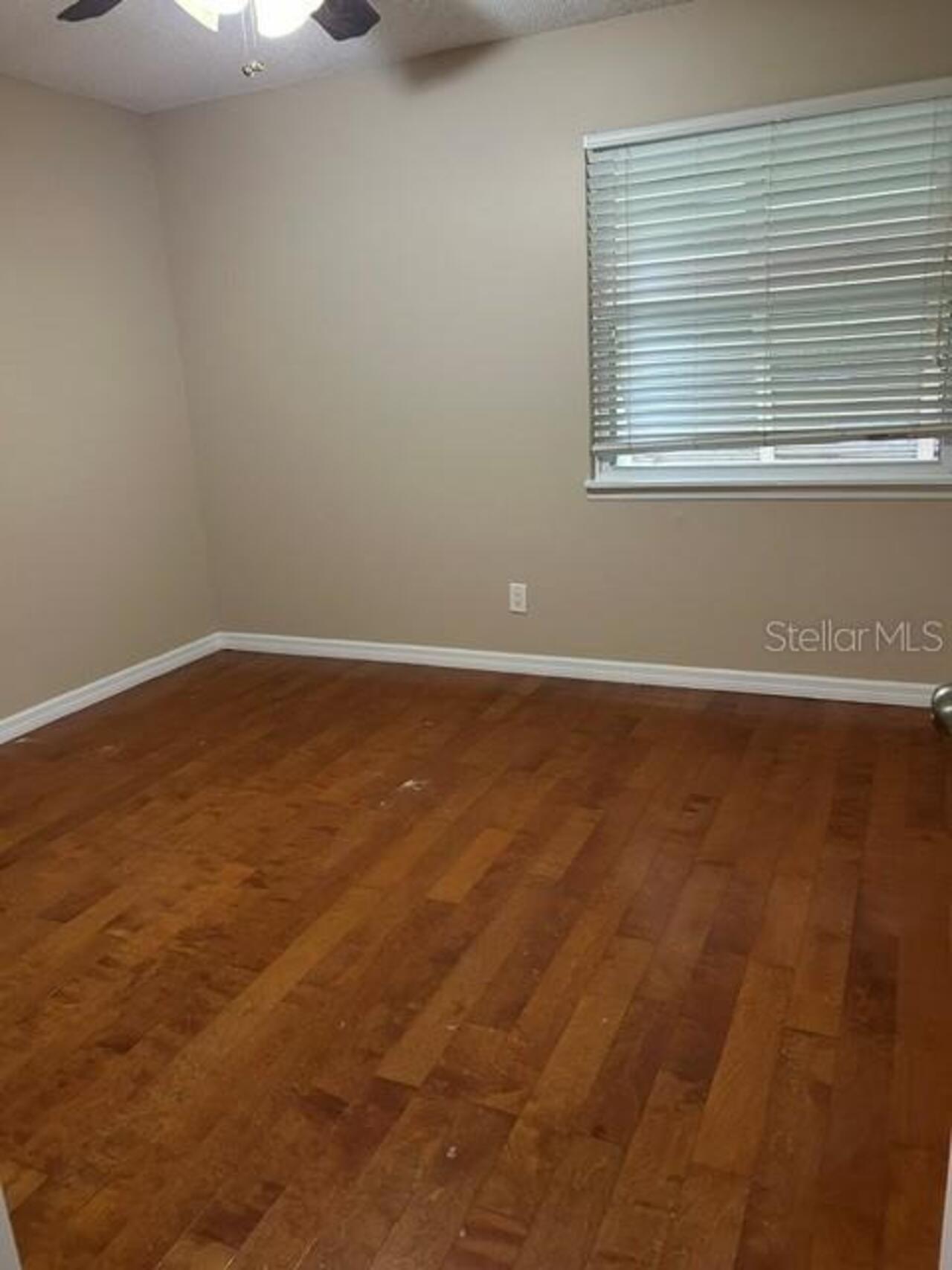 Listing Photo 12