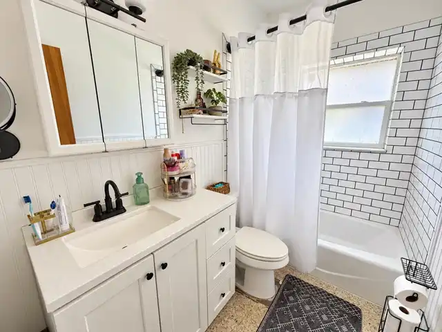 Listing Photo 11