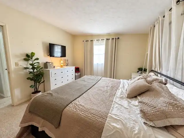 Listing Photo 14