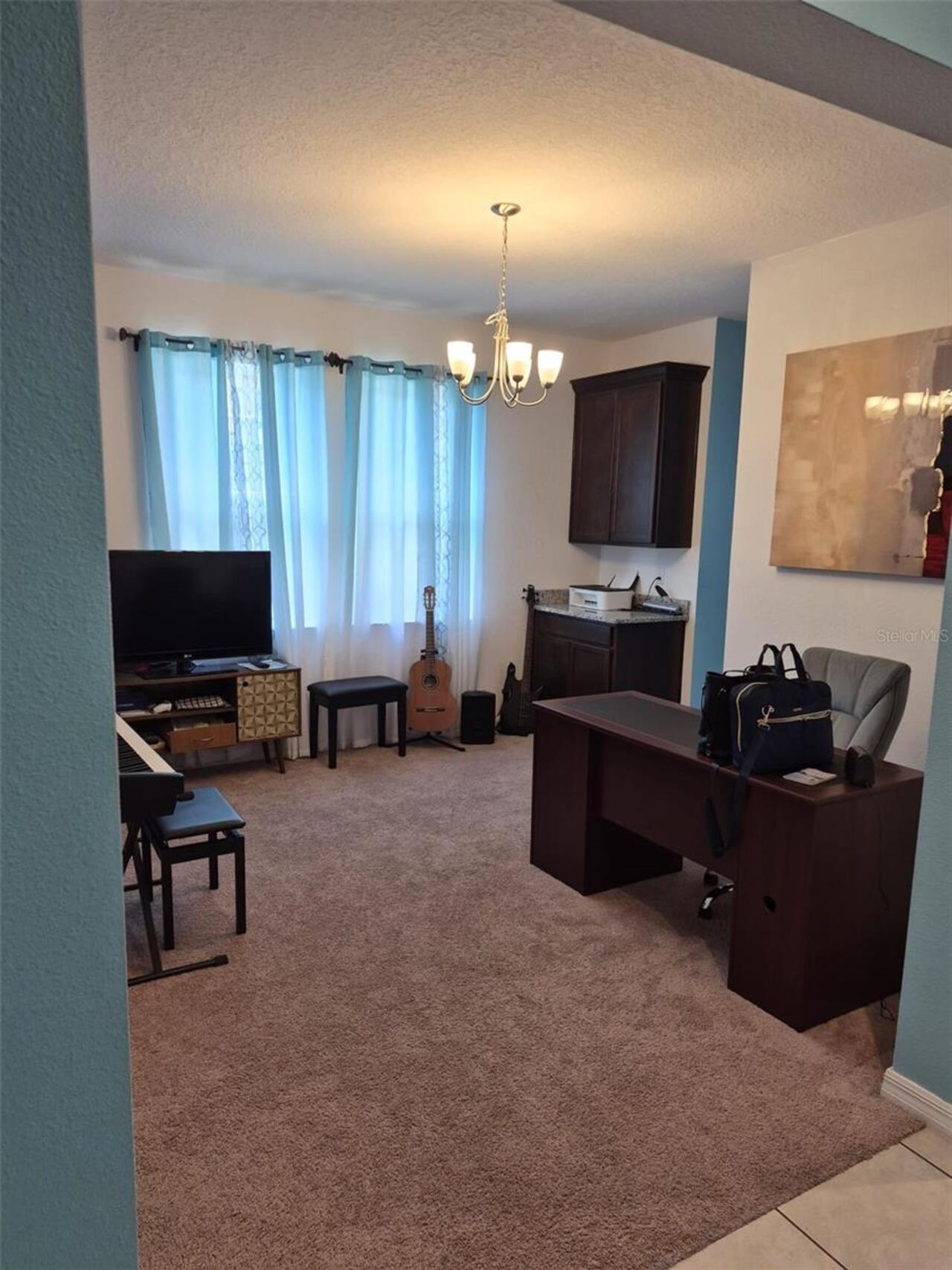 Listing Photo 12