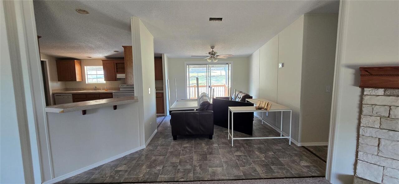 Listing Photo 11