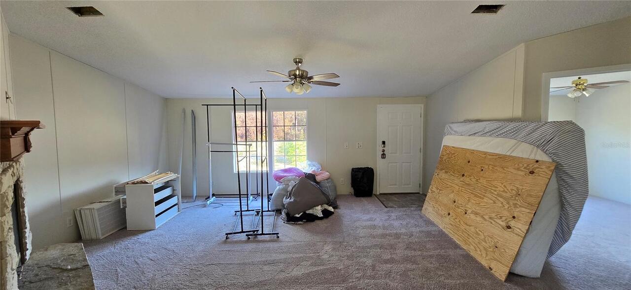 Listing Photo 12