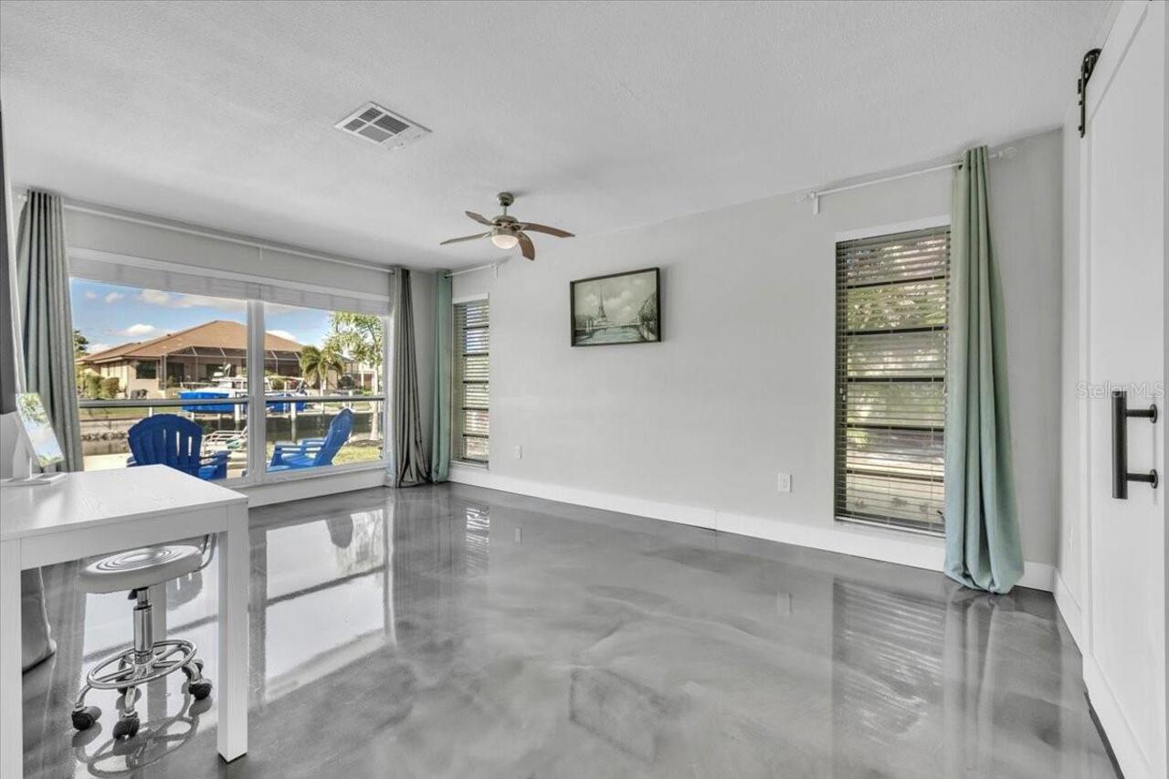 Listing Photo 12