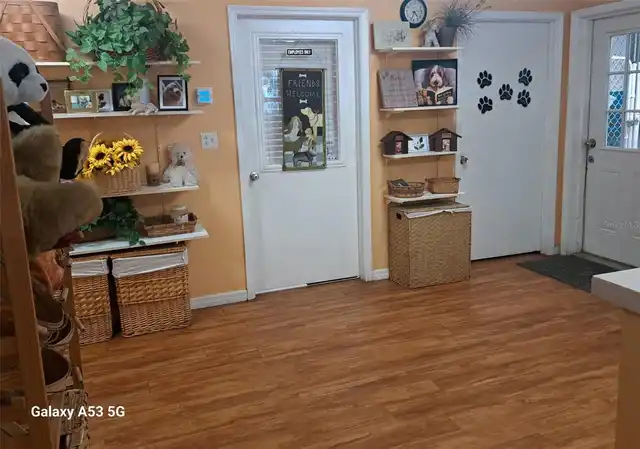Listing Photo 10