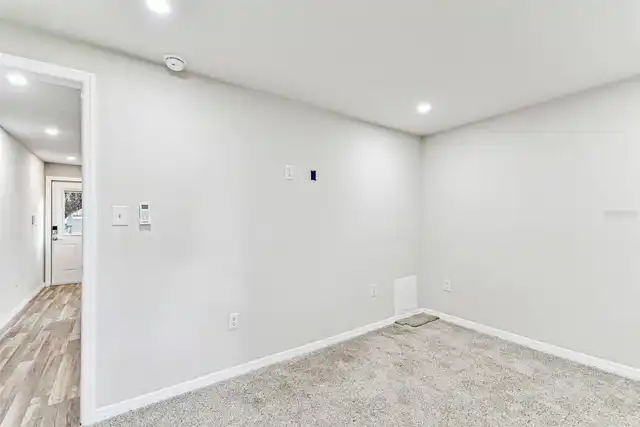 Listing Photo 15