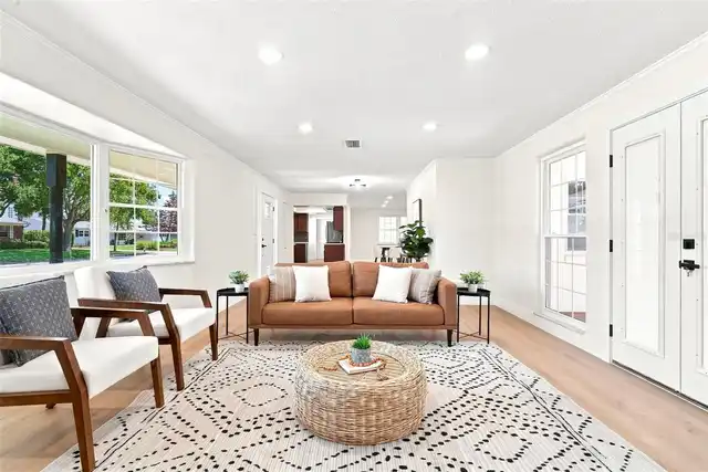 Listing Photo 8