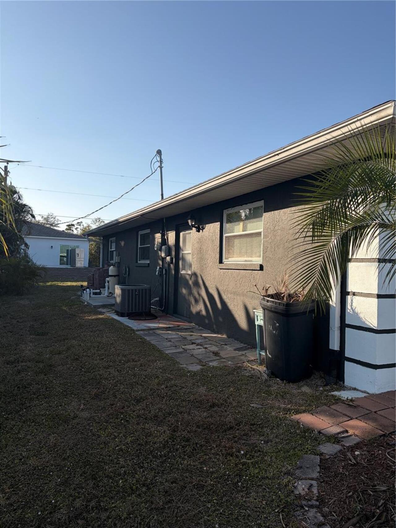 Listing Photo 8