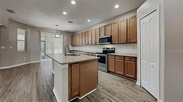Listing Photo 7