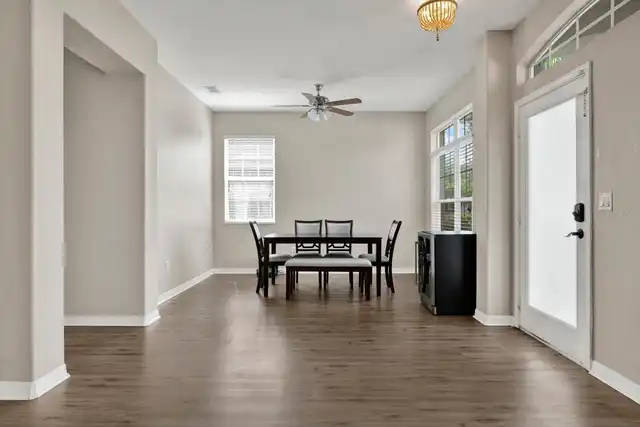 Listing Photo 11