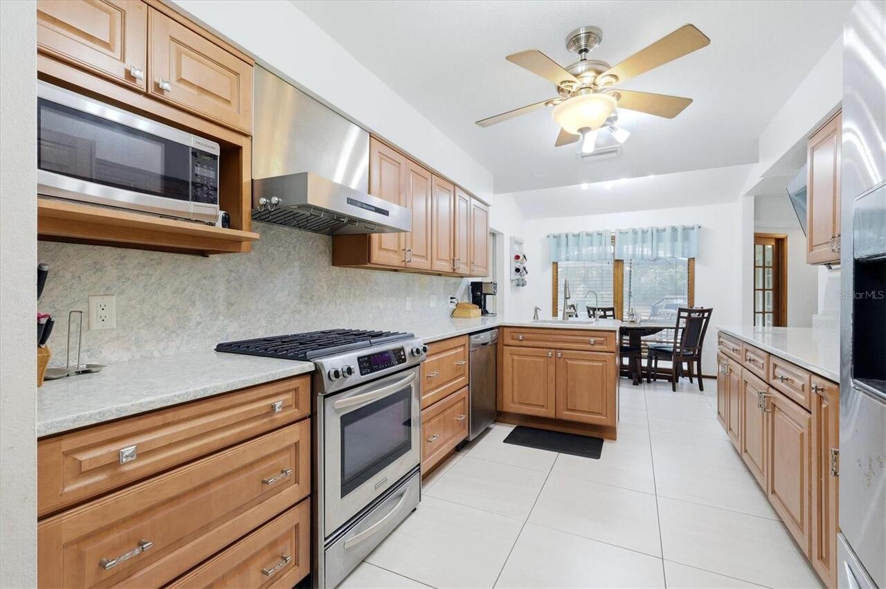 Listing Photo 12