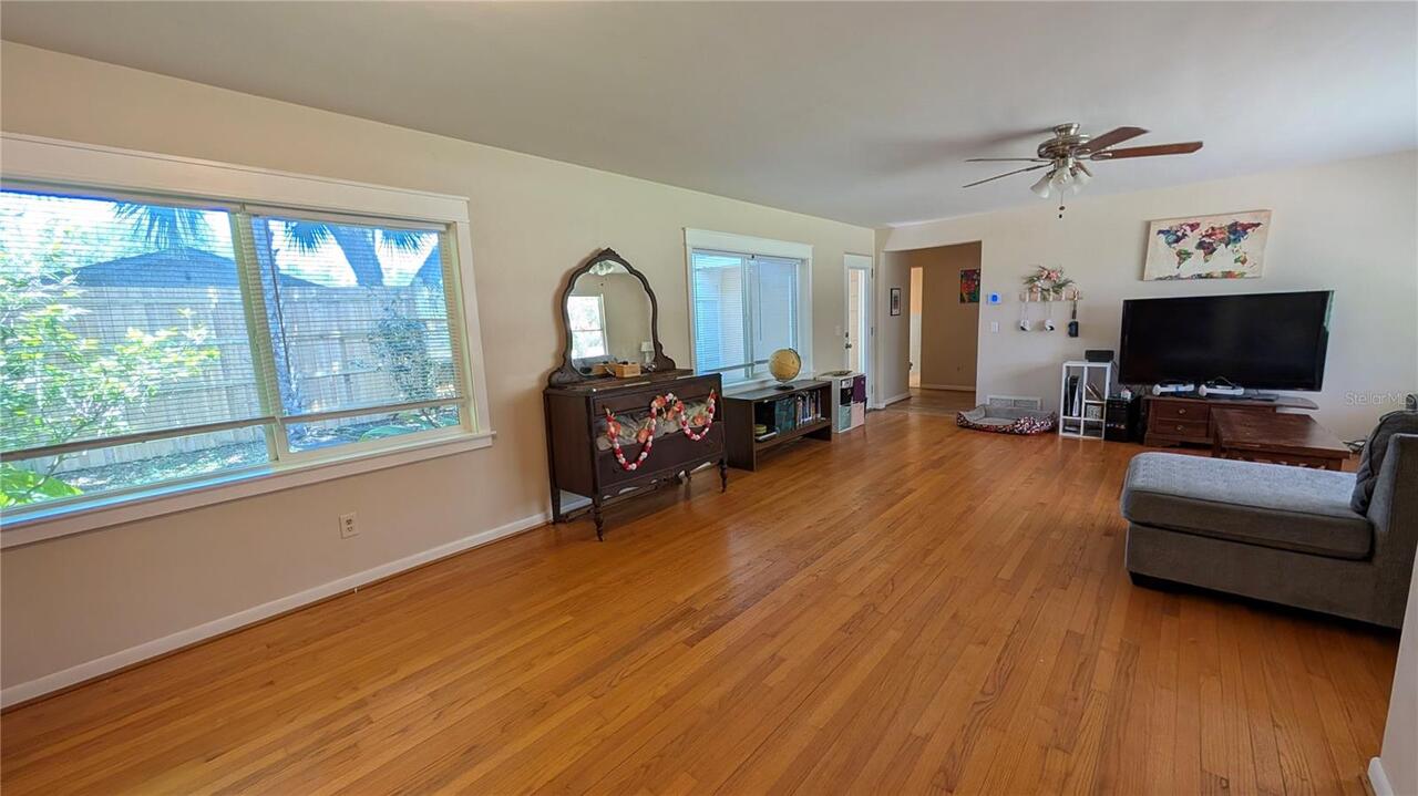 Listing Photo 7
