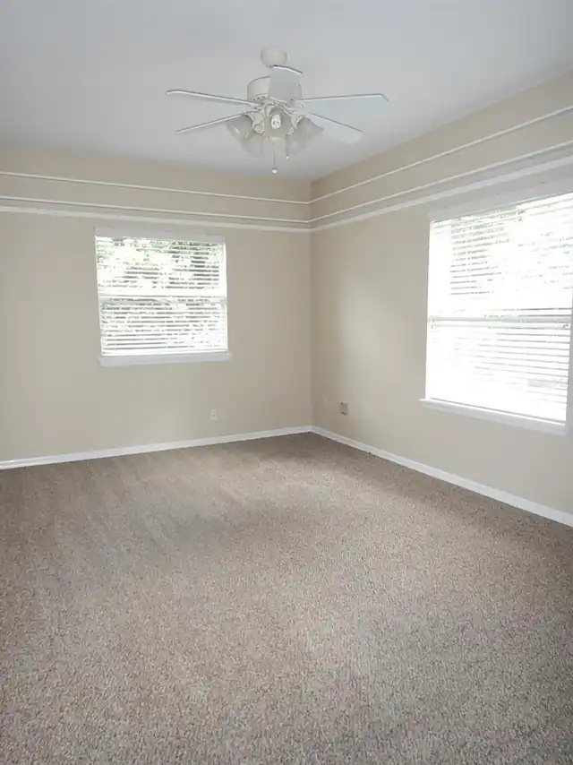 Listing Photo 9