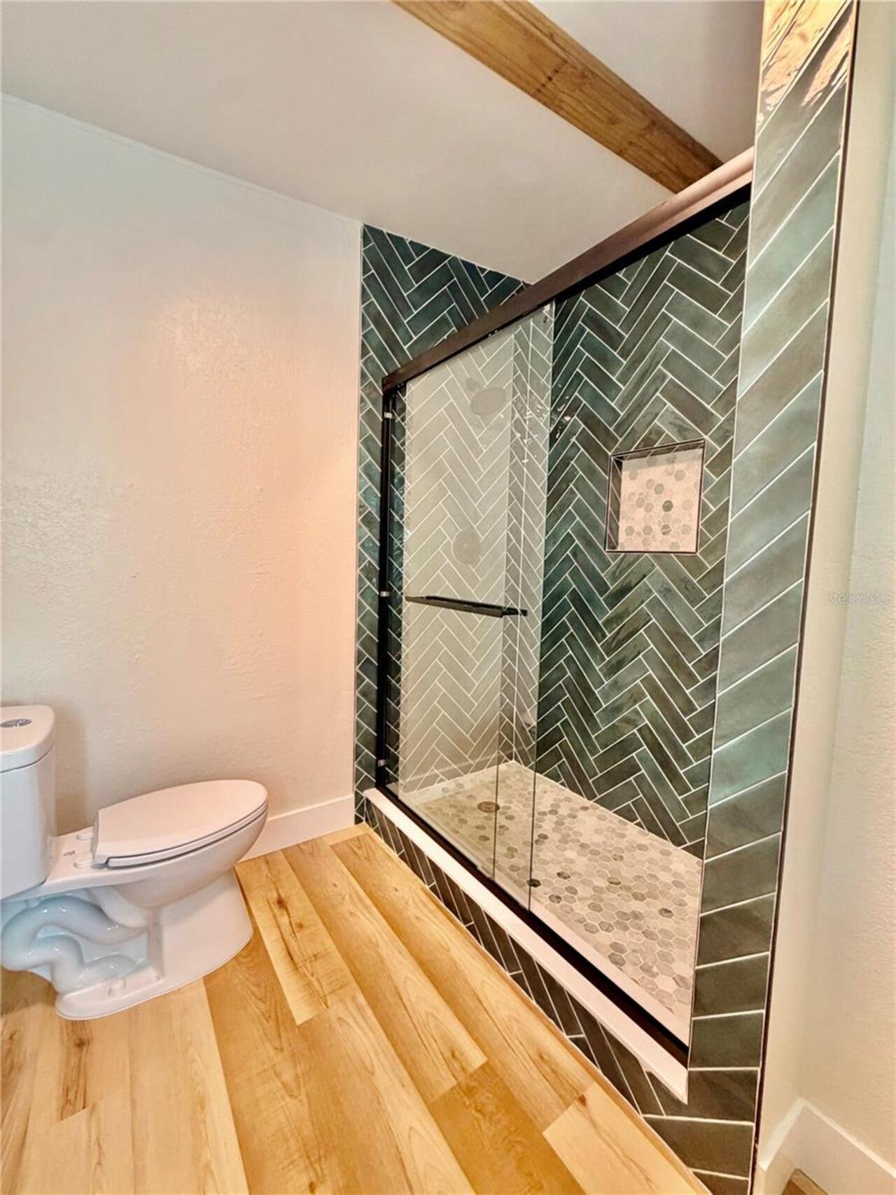 Listing Photo 17