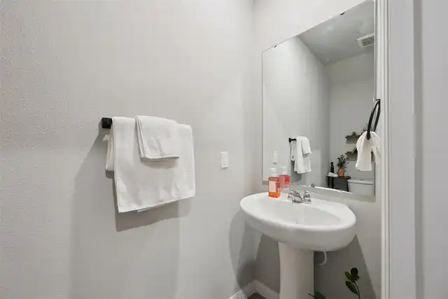 Listing Photo 25