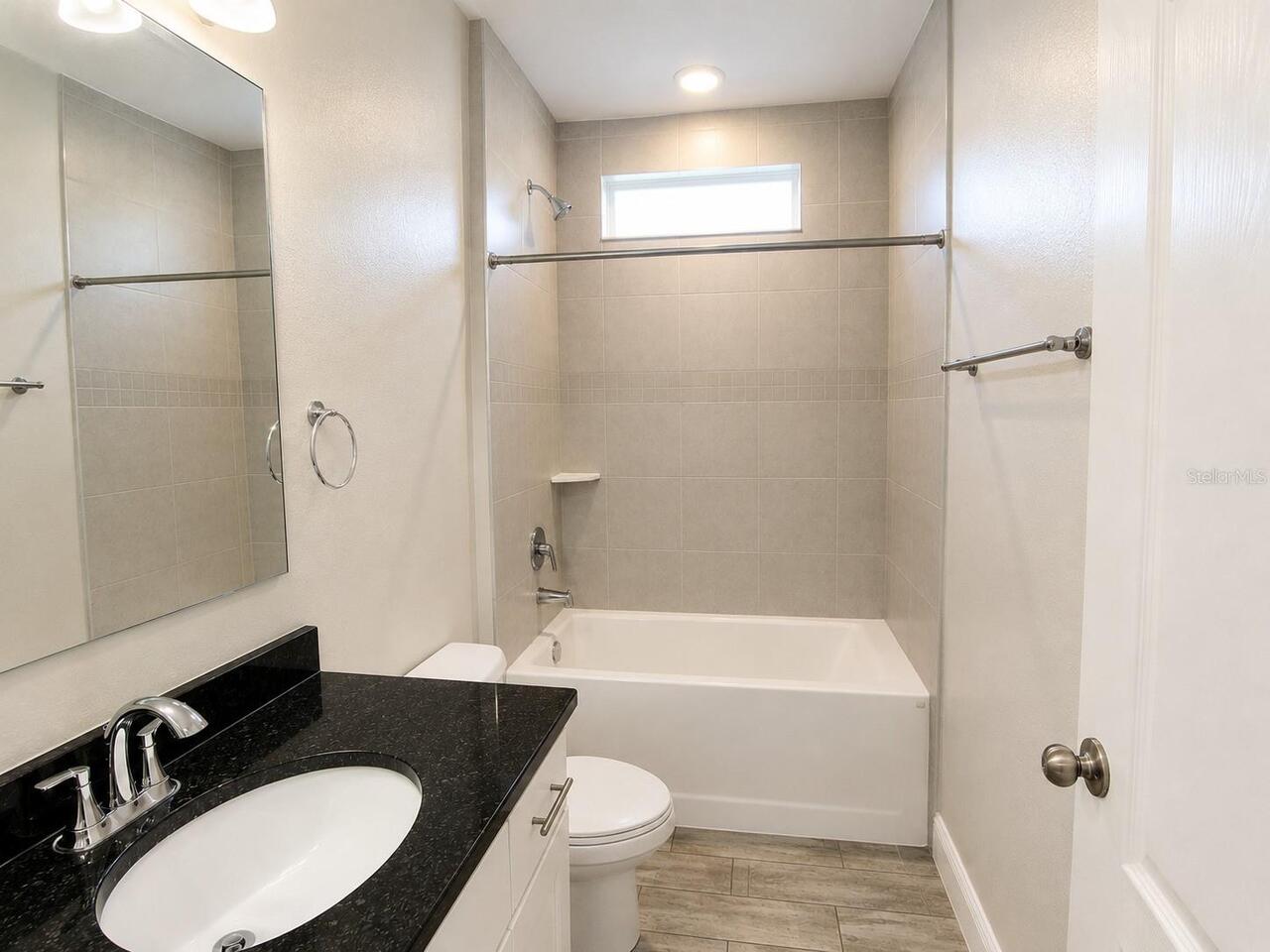 Listing Photo 9
