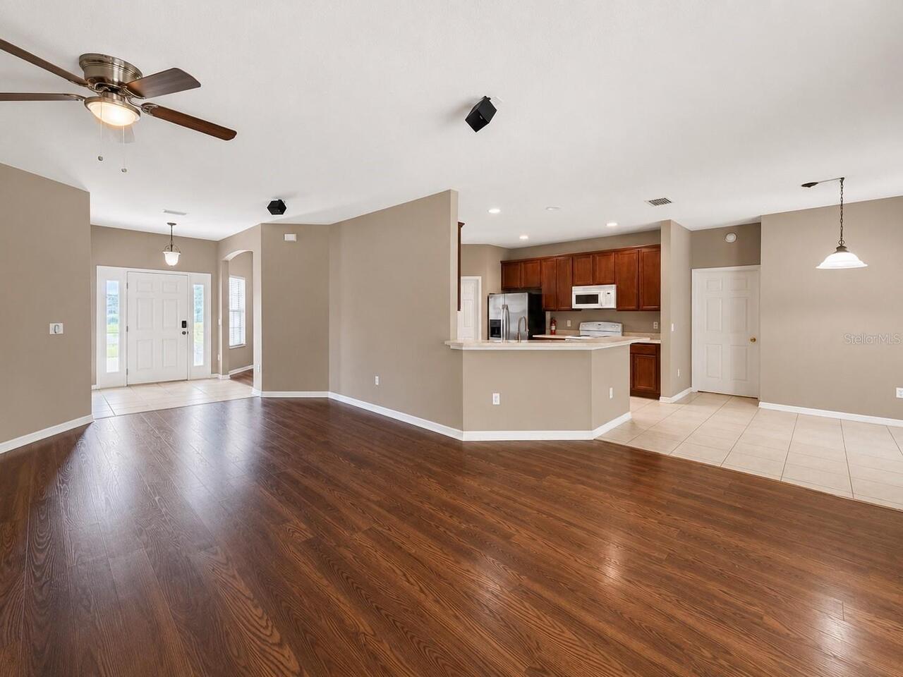 Listing Photo 8
