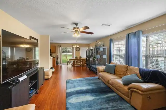 Listing Photo 7