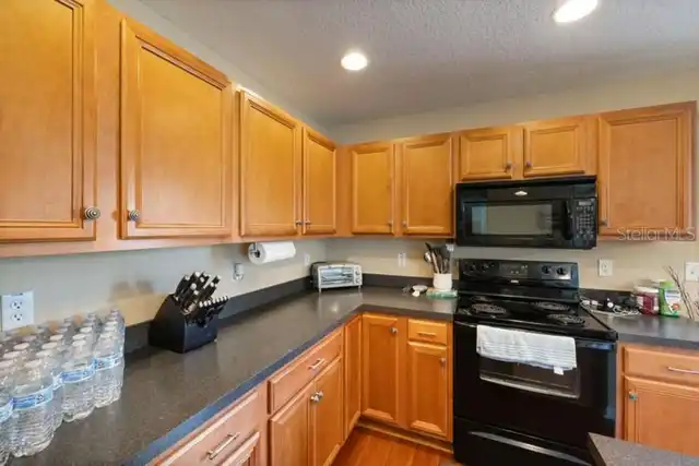 Listing Photo 17